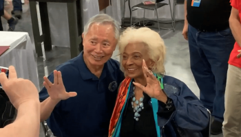 George Takei visits Nichelle Nichols at SuperCon 2019